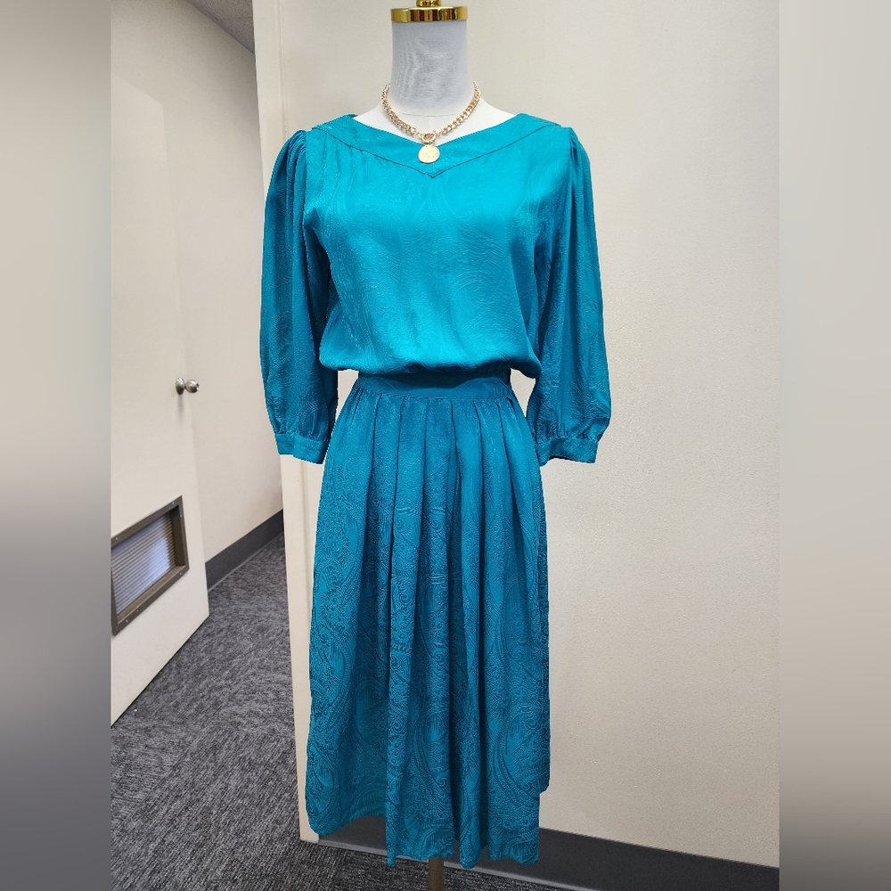 EA Brown Teal Midi SILK Dress V Neck Long Sleeve Pleated Size 4/small